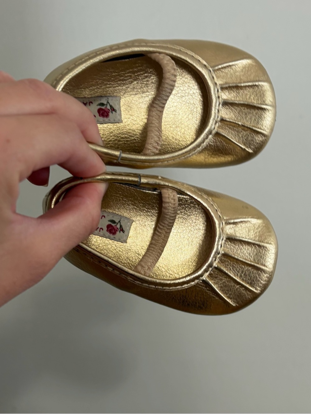 Janie and Jack baby gold flats size 2